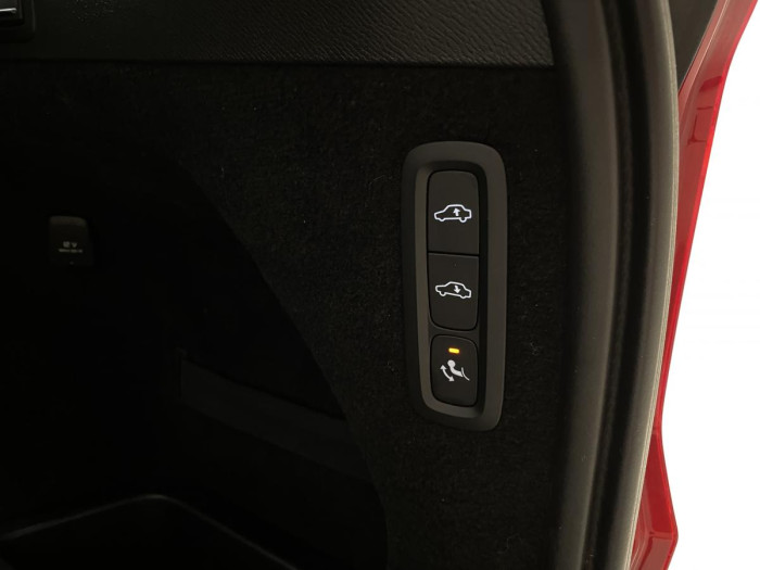 Volvo XC90 D5 AWD INSCRIPTION REZERVACE 2.0 d