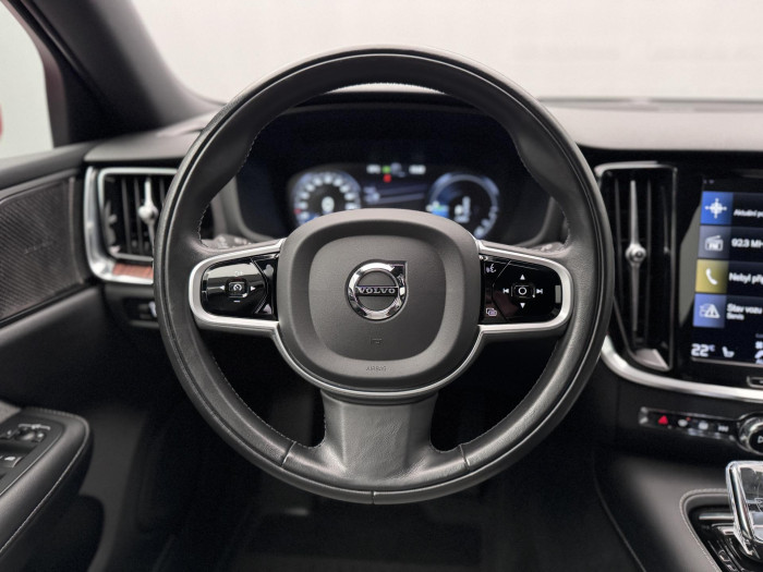 Volvo V60 T8 AWD RECHARGE INSCRIPTION