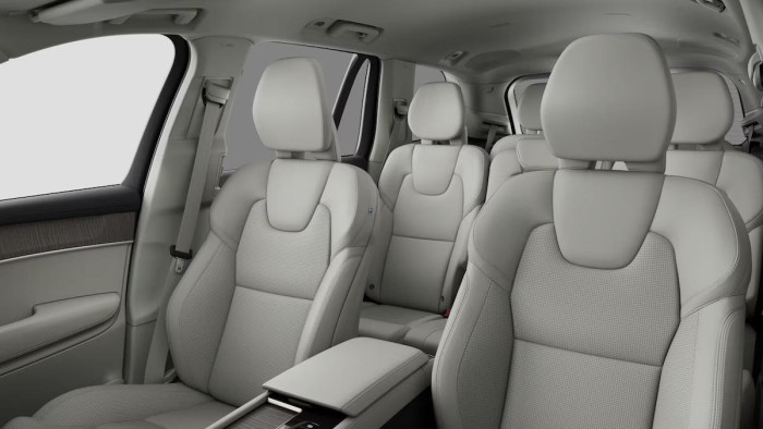 Volvo XC90 B5 AWD AUT DARK PLUS 7 míst