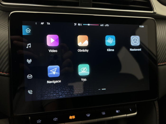 MG ZS 1.5 ESSENTIAL PLUS AUT CZ