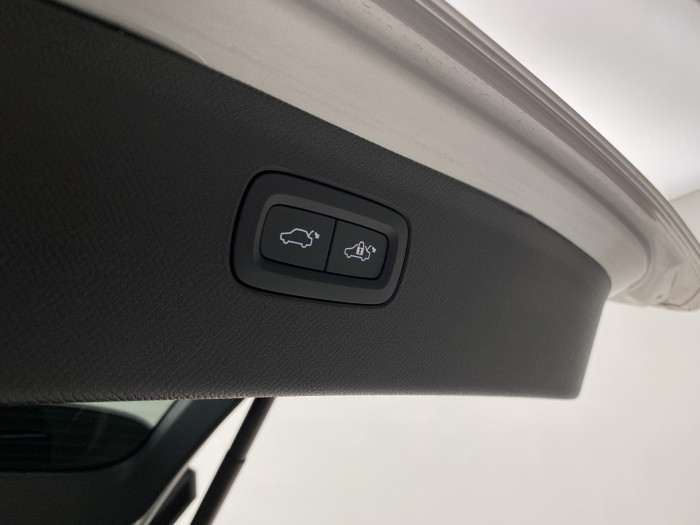 Volvo XC90 B5 AWD PLUS BRIGHT CZ 1.maj 7M