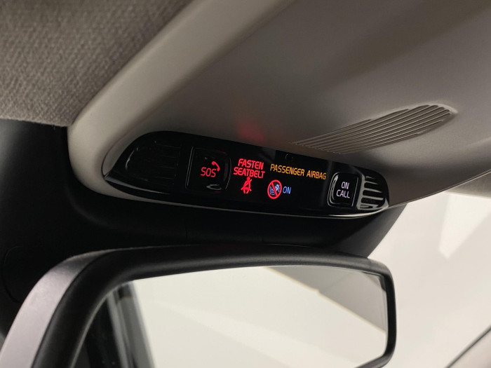 Volvo XC40 T3 KINETIC AUT CZ REZERVACE