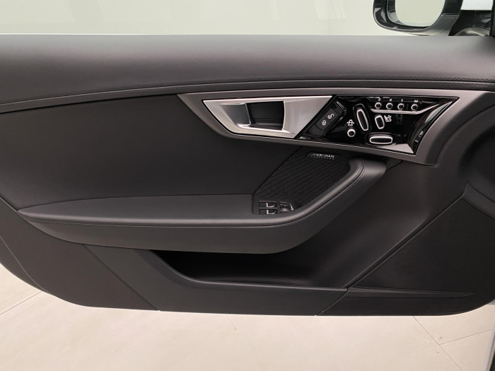 Jaguar F-Type R AWD AUT REZERVACE