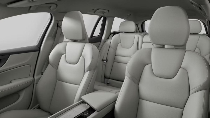 Volvo V60 B4 AUT BRIGHT PLUS