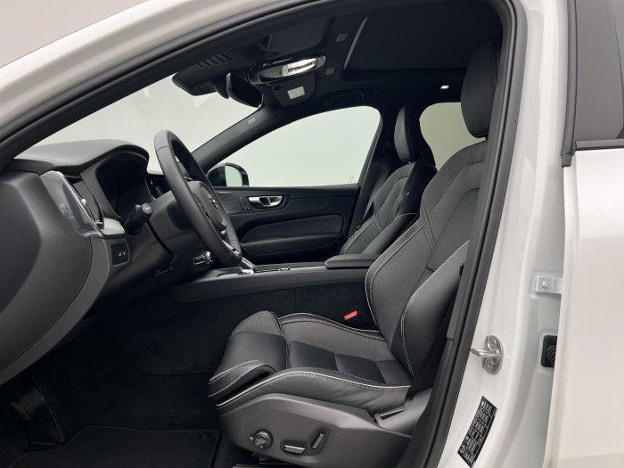 Volvo XC60 T6 AWD RECHARGE PLUS DARK AUT