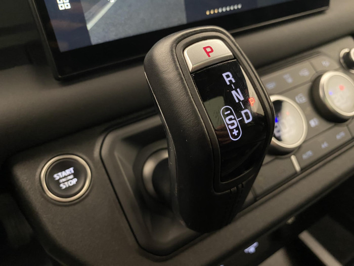 Land Rover Defender 130 D300 SE AWD AUT CZ 3.0 d SE