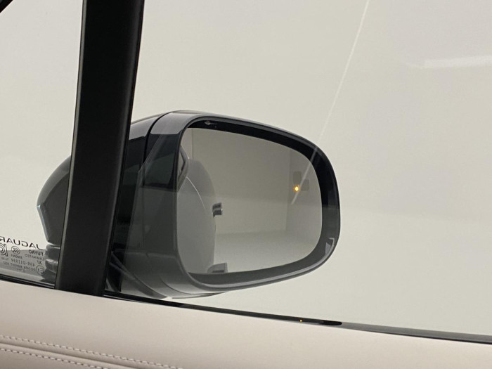 Jaguar I-Pace REZERVACE