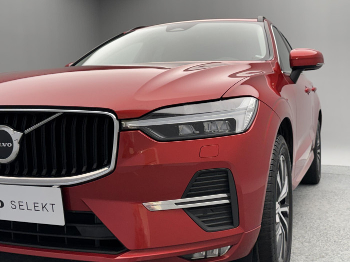 Volvo XC60 B4 AWD MOMENTUM PRO CZ 2.0 Momentum