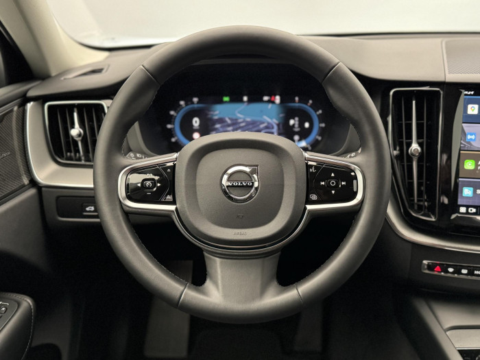 Volvo XC60 B4 AWD PLUS DARK AUT 1. maj