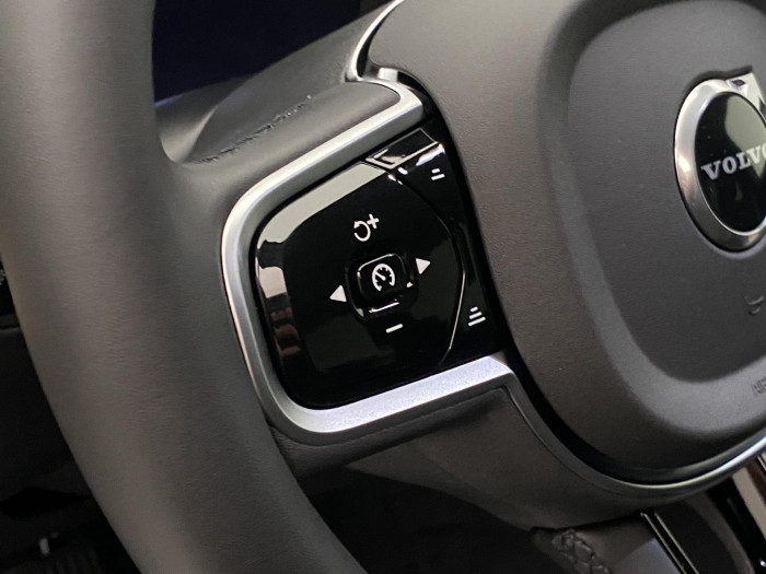Volvo XC60 B5 AWD AUT DARK PLUS