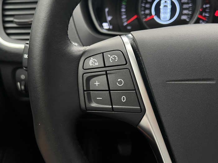 Volvo V40 D2 BLACK EDITION 2.0 d Edition