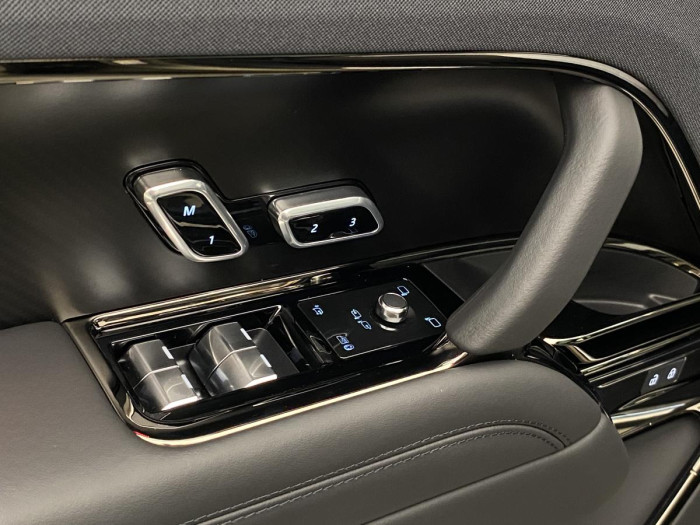 Land Rover Range Rover Sport P635 SV EDITION ONE AWD AUT 4.4 Edition