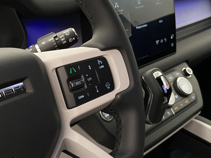 Land Rover Defender 110 HARD TOP D250 X-DYNAMIC SE 3.0 d Dynamic SE