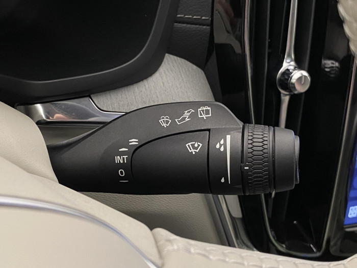 Volvo V60 T8 AWD PLUG-IN BRIGHT ULTRA CZ