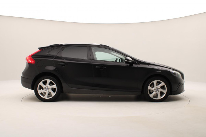 Volvo V40 CC D2 MOMENTUM REZERVACE 2.0 d CC CC Momentum