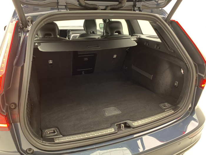 Volvo V60 D4 R-DESIGN AUT REZERVACE 2.0 d