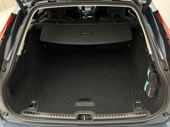 Volvo V90 T6 AWD RECHARGE CORE AUT 1.maj