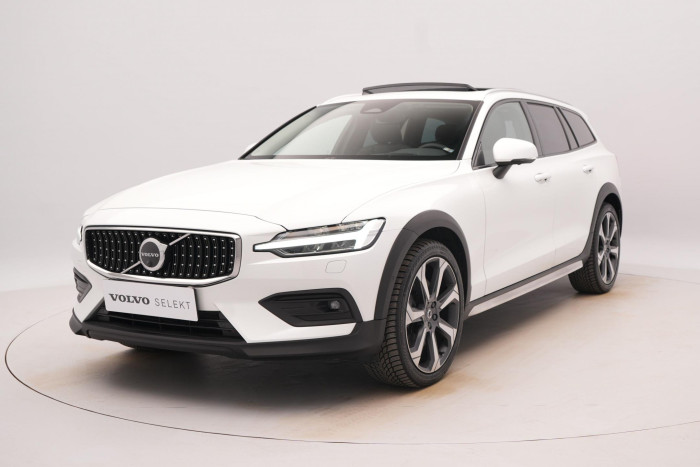 Volvo V60 CC B4 AWD ULTIMATE REZERVACE 2.0 CC CC