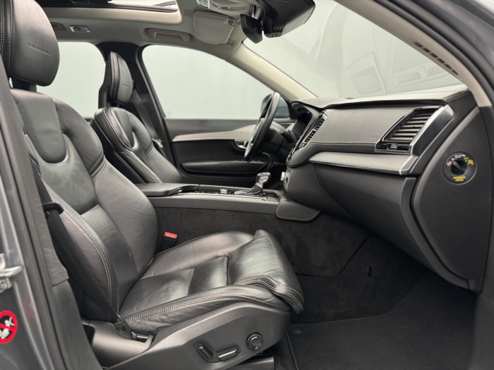 Volvo XC90 T6 AWD INSCRIPTION AUT 7 MÍST