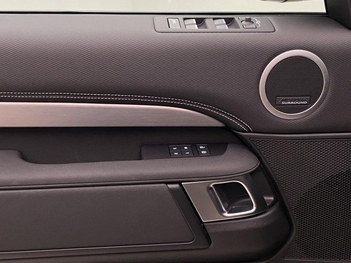 Land Rover Discovery D250 Dynamic SE REZERVACE 3.0 d Dynamic SE