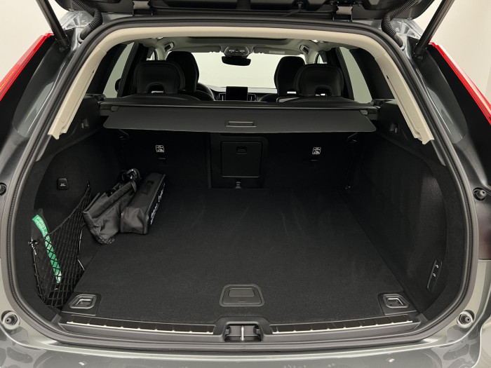 Volvo XC60 B5 AWD AUT DARK ULTRA