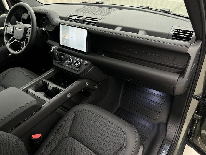 Land Rover Defender 110 D300 X-DYNAMIC SE AWD Aut 3.0 d Dynamic SE