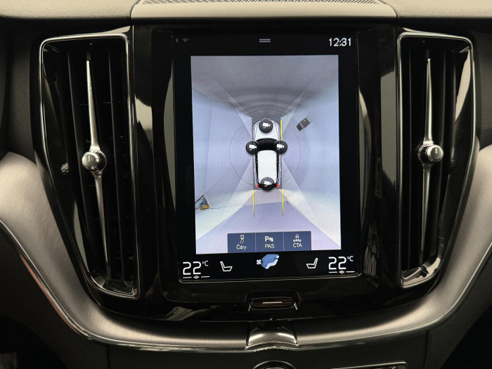 Volvo XC60 D4 MOMENTUM CZ REZERVACE 2.0 d Momentum