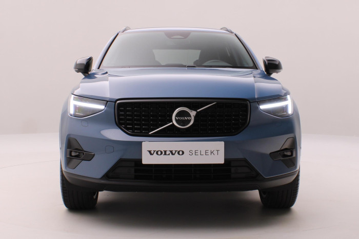 Volvo XC40 B3 DARK ULTRA AUT CZ