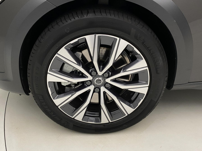 Volvo V90 CC B4 AWD PLUS AUT REZERVACE