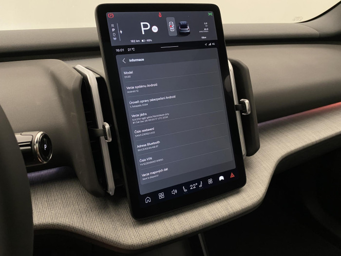 Volvo EX30 PURE ELECTRIC TWIN AWD ULTRA