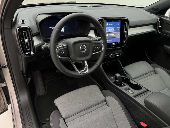 Volvo XC40 B4 AWD CORE AUT