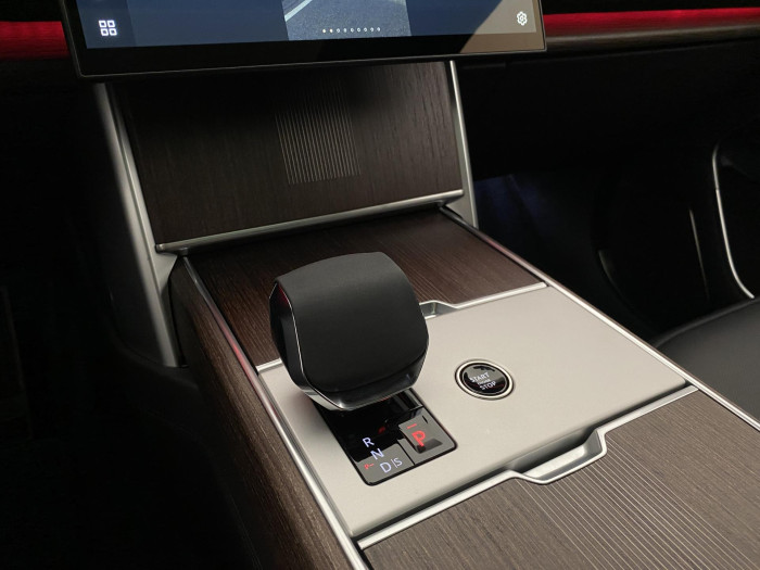 Land Rover Range Rover P530 AUTOBIOGRAPHY SWB