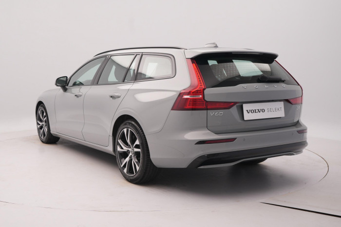 Volvo V60 B4 PLUS DARK CZ 1.maj
