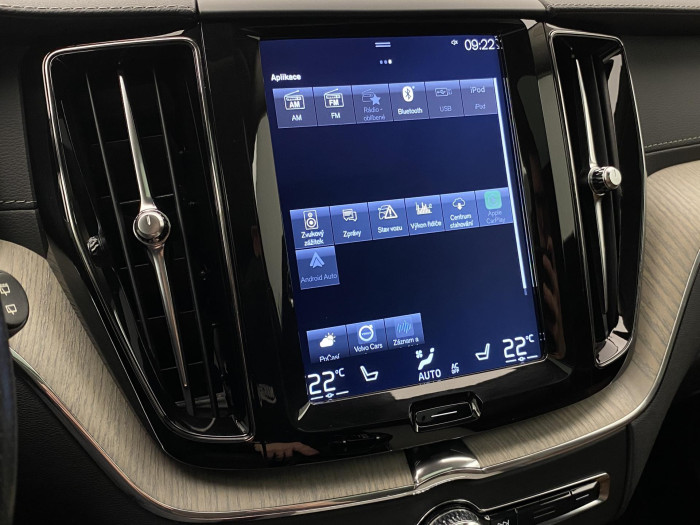 Volvo XC60 T6 AWD INSCRIPTION AUT CZ