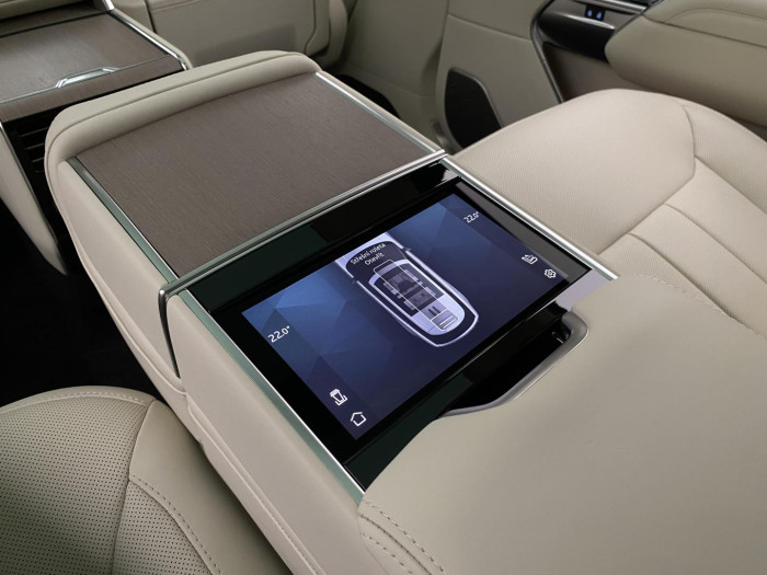 Land Rover Range Rover P530 AUTOBIOGRAPHY REZERVACE