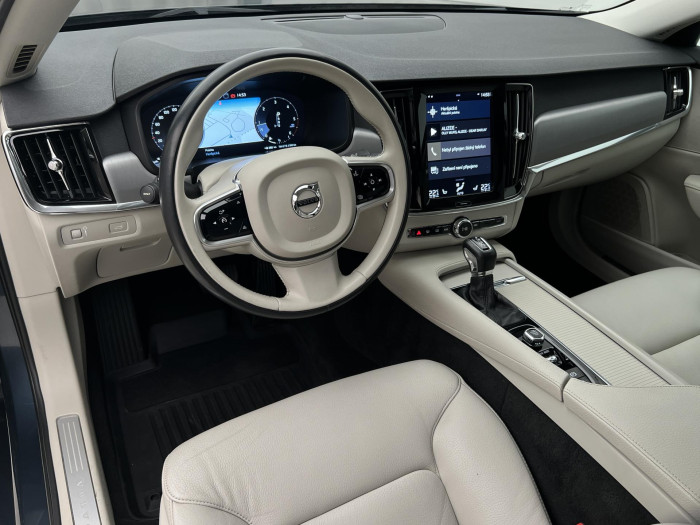 Volvo S90 D4 AWD MOMENTUM AUT CZ 2.0 d Momentum