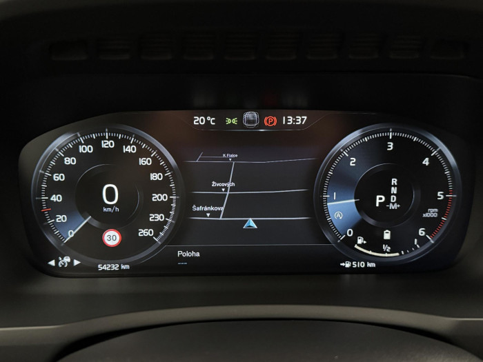 Volvo XC90 B5 AWD R-Design 7Míst 1.maj CZ