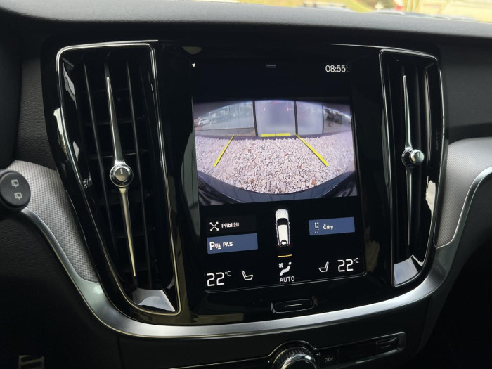 Volvo V60 D4 R-DESIGN NAVIGACE 1.maj. 2.0 d