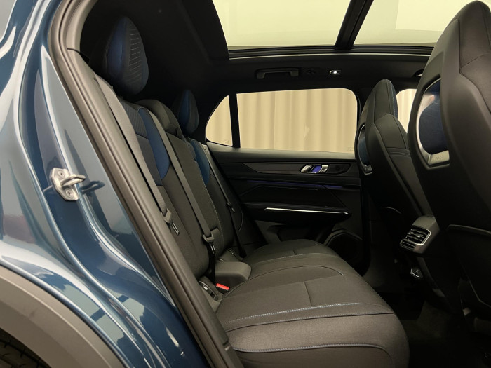 Lynk & Co 01 PHEV DCT 1.maj.