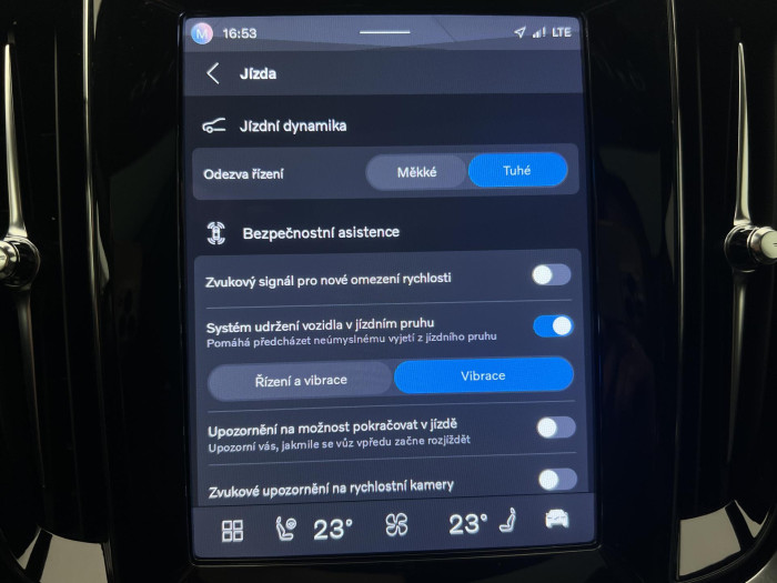 Volvo V60 B4 PLUS DARK AUT 1.maj.