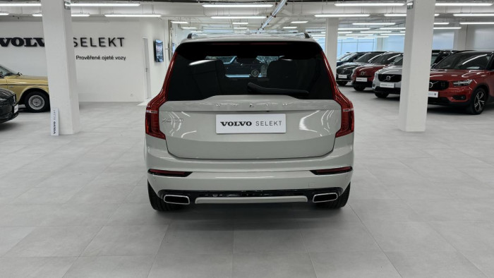 Volvo XC90 B5 AWD R-DESIGN AUT REZERVACE