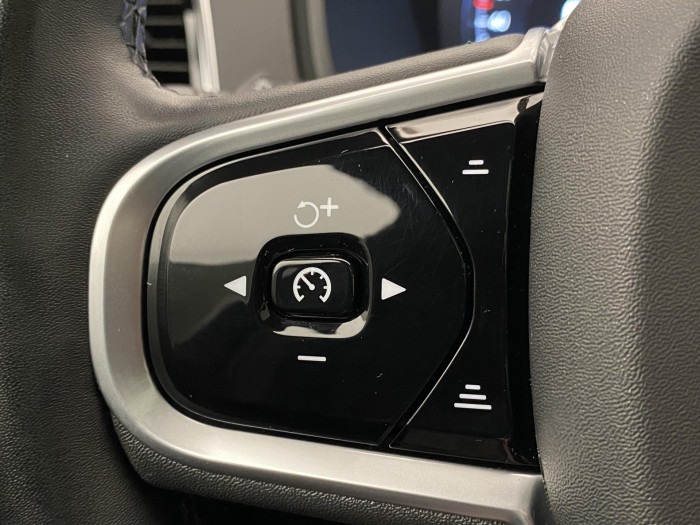 Volvo XC90 B5 AWD R-DESIGN AUT