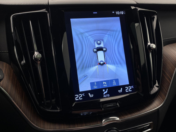 Volvo XC60 B5 AWD INSCRIPTION AUT CZ