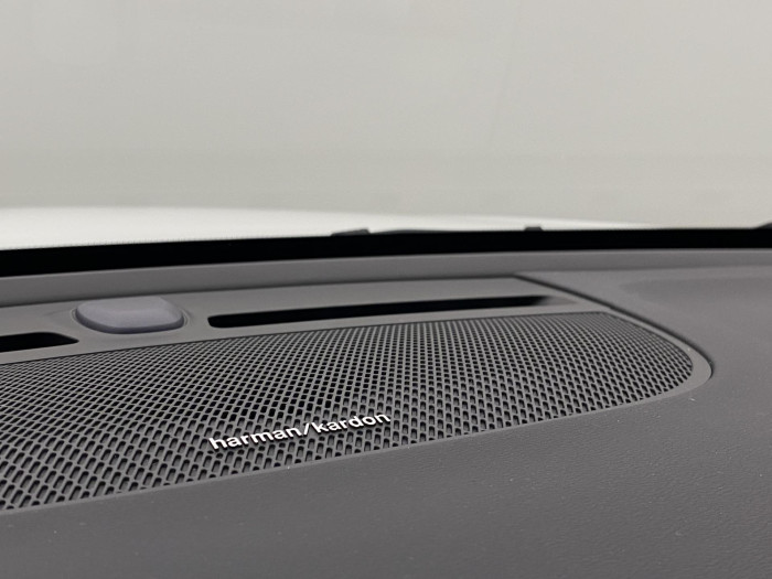 Volvo XC40 B3 DARK PLUS AUT CZ