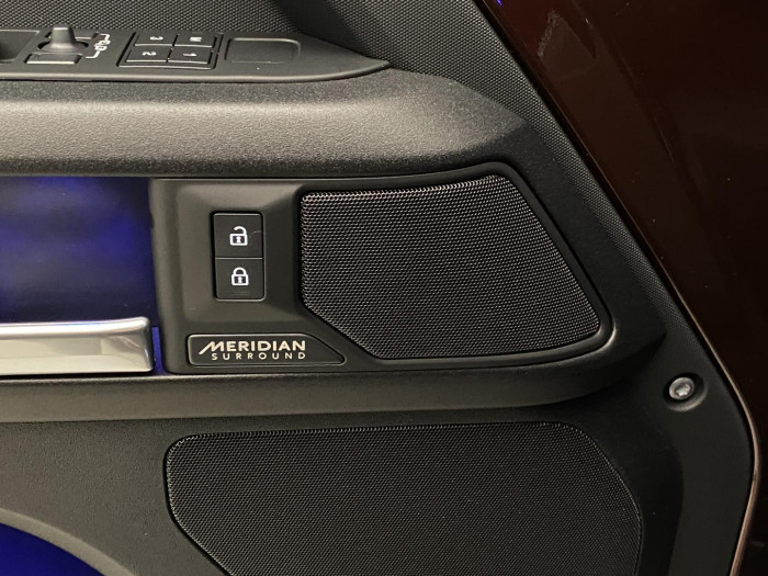 Land Rover Defender 110 D300 SEDONA REZERVACE 3.0 d