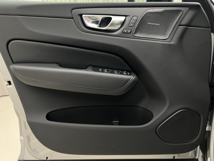 Volvo XC60 T6 AWD RECHARGE PLUS DARK AUT