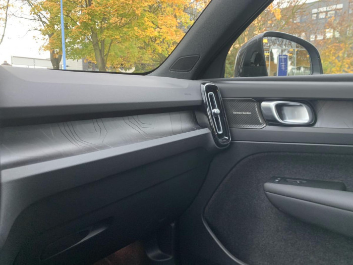 Volvo XC40 PURE ELECTRIC RECHARGE AUT AWD
