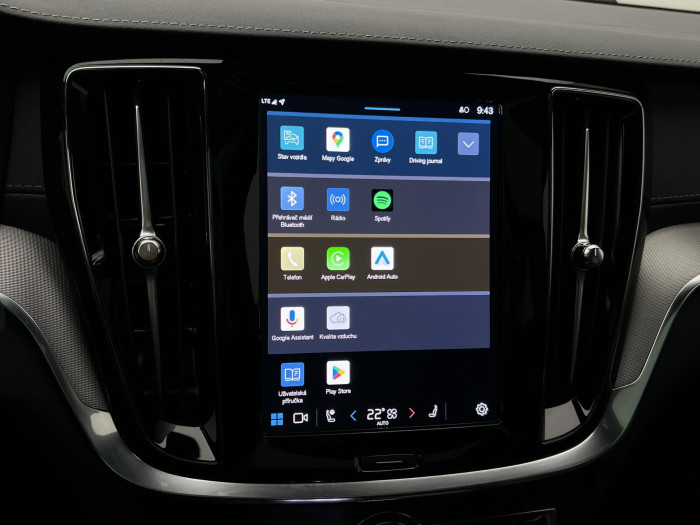 Volvo V60 T6 AWD RECHARGE ULTRA DARK AUT