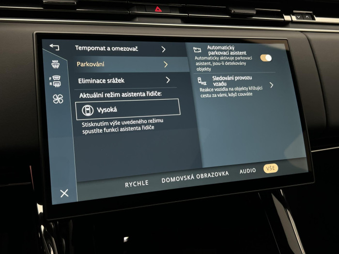 Land Rover Range Rover Sport D250 DYNAMIC SE REZERVACE 3.0 d Dynamic SE