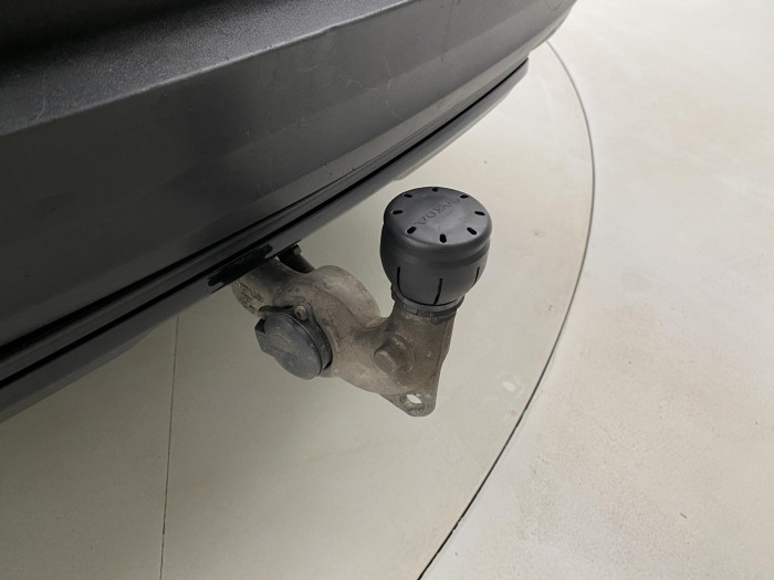 Volvo XC40 D4 AWD R-DESIGN AUT CZ 2.0 d